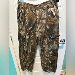 Outfitters Ridge Camo Pants Size 36-38
